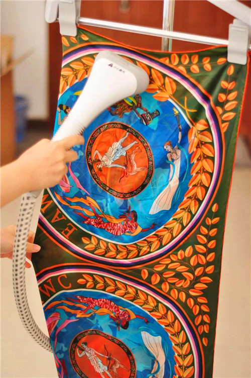 真丝丝巾的正确系法,真丝丝巾保养