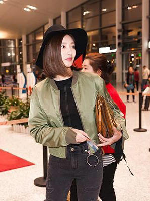 袁姗姗机场时尚穿搭,袁姗姗明星穿搭