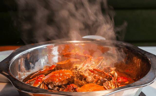 老板壕打5.8折，​全年无休摄魂小龙虾，逼爆头我都要吃到Ta