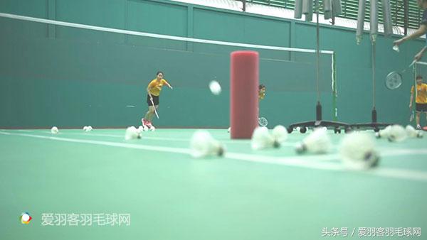 羽毛球因达农单打比赛视频,因达农羽毛球打法视频