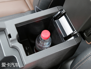 吉利帝豪2017款百万向上互联版,吉利帝豪百万款测试