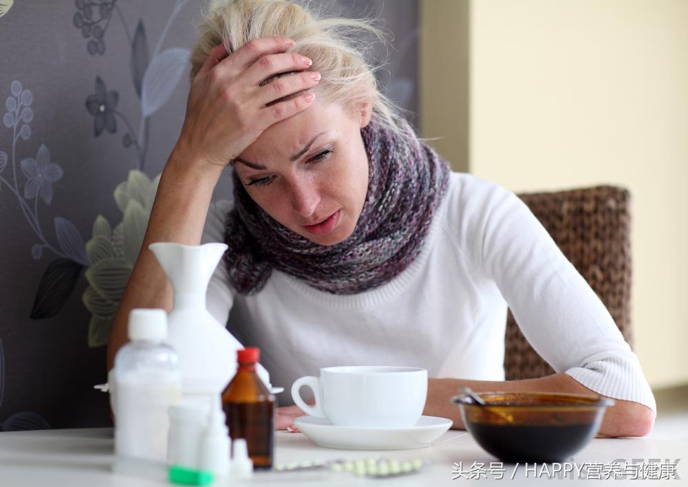 指甲边缘开裂起倒刺怎么快速补救,指甲半月牙与皮肤连接处总是开裂