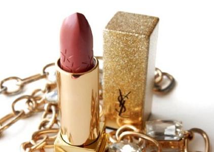 今天朋友圈都被这款口红刷爆啦！