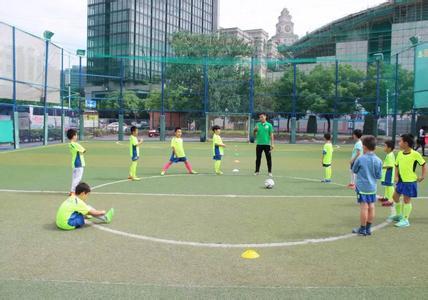 美国足球俄罗斯足球中国足球,中国最好的足球是哪一种足球