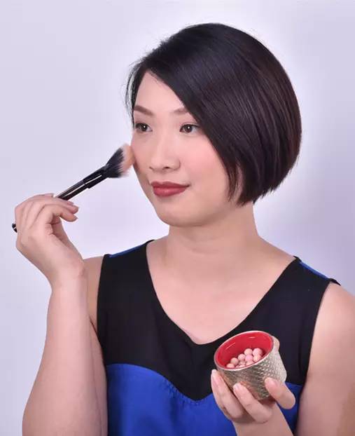 种草化妆遮痘痘,种草彩妆省钱