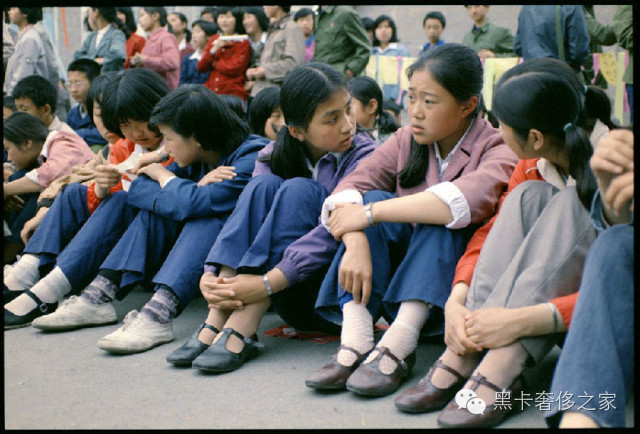 那个年代没有YSL，我们也很时髦