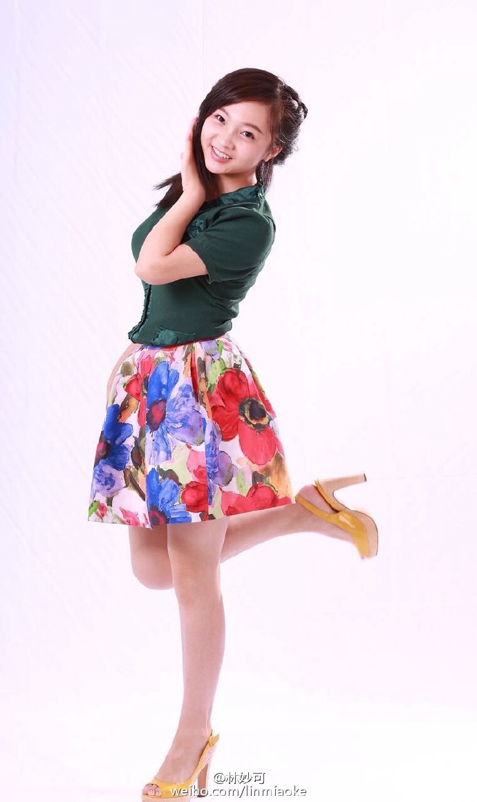 欧阳娜娜休闲装一身黑的打扮,欧阳娜娜打扮视频完整版