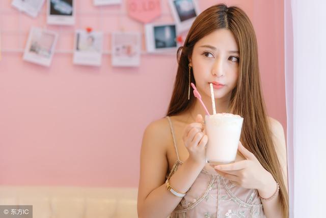 小说：婚宴上，他阻止喜欢的女孩嫁他人，意外发现自己惊奇能力