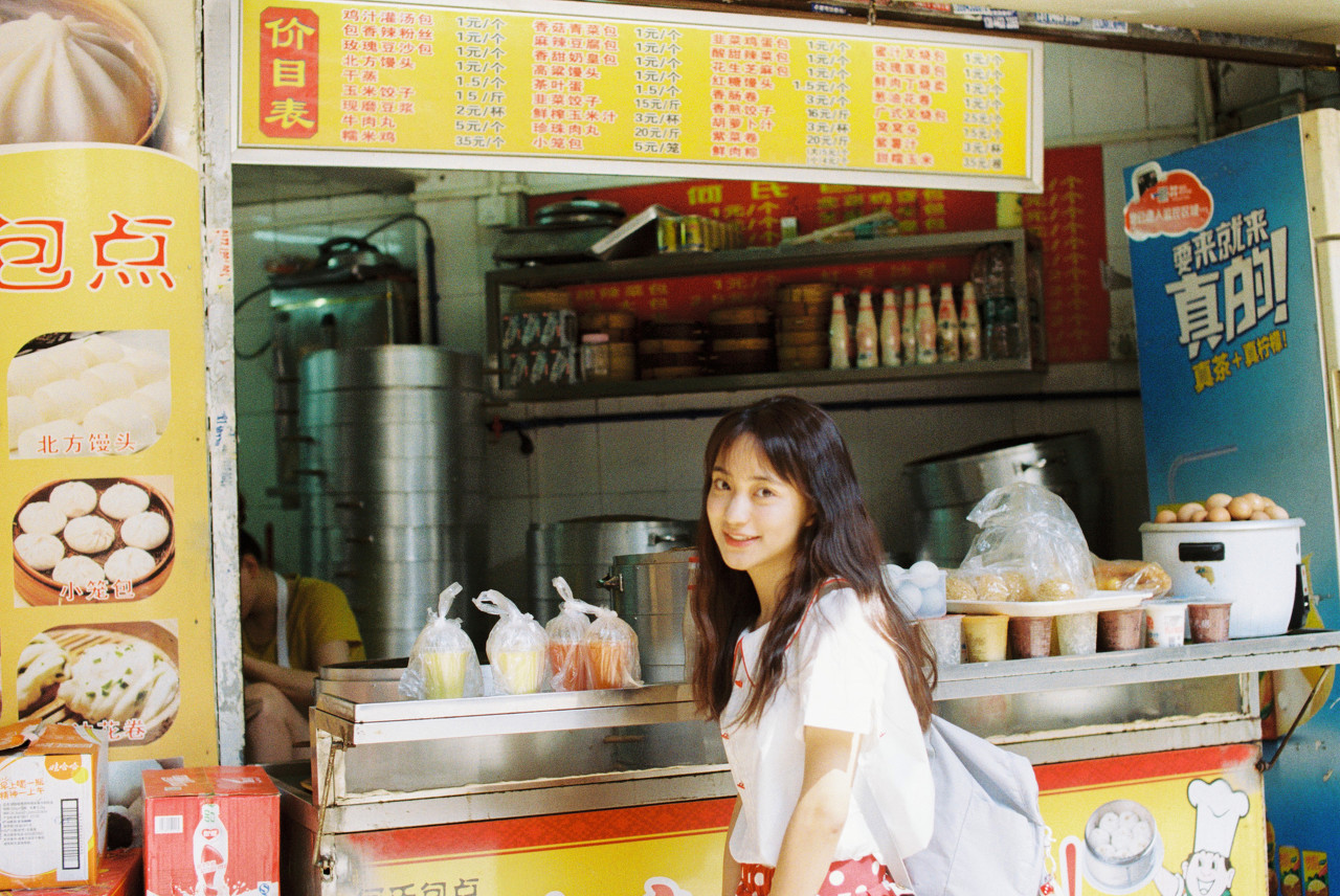 小说：出手暴揍小混混！宝藏校花芳心乱颤？情绪奖励被刷爆了