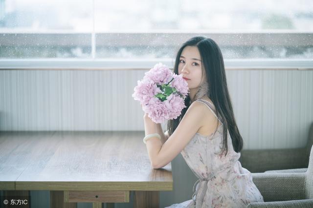 男主被女生暴打的小说,小说挑衅