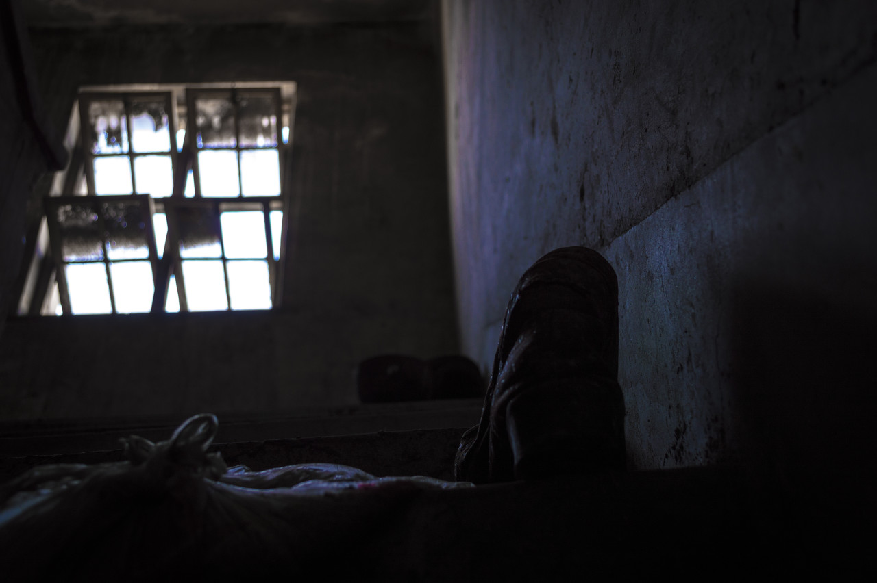 小说：案情陷入僵局，他靠频繁听录音，终于找到了新线索