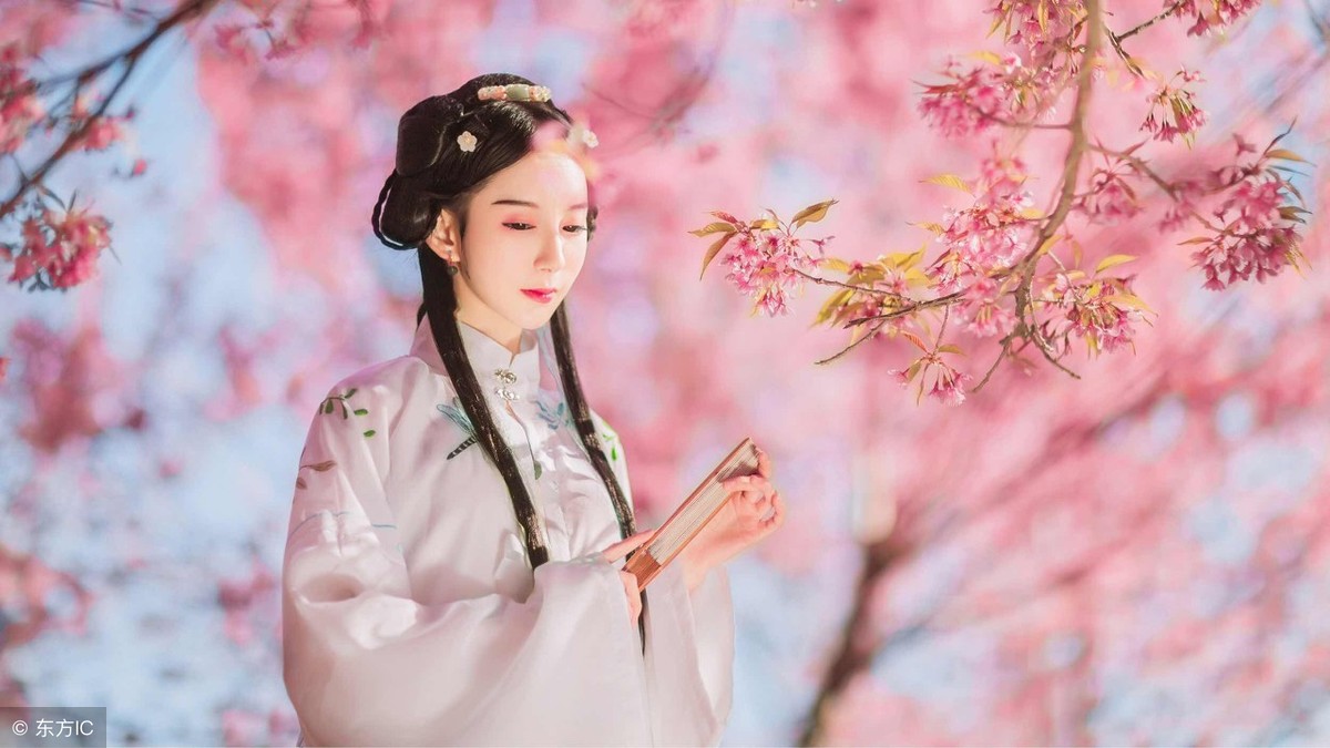 灏忚濂规槸濡傛缇庝附,灏忚濂规槸鍥藉叕搴滃▏鍏诲嚭鏉ョ殑缇庝汉