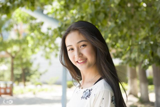 一个农村小伙第一次来到城市小说,小说一个山里少年去乡镇读书