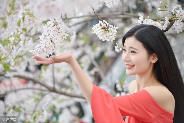 小说：猥琐男趁她不注意，给她下药，让她手软脚软，无力抵抗