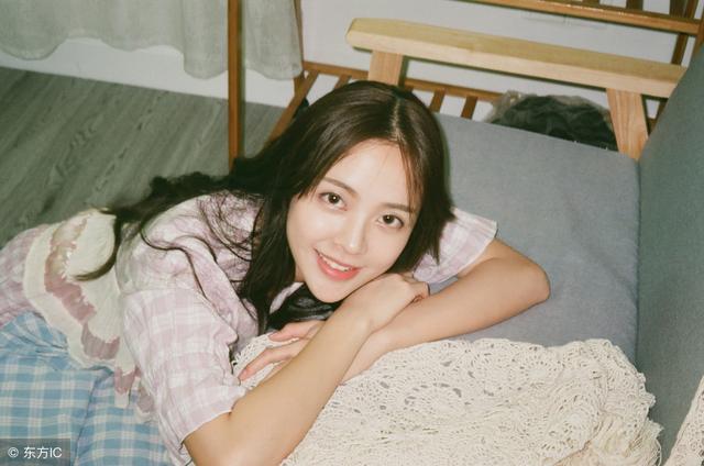 思逸和雨萱相认,思逸和雨萱第一次见面小说