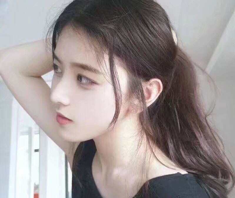 小说：美女的家族被小伙搞垮，求助小伙，小伙：那就做我地下情人