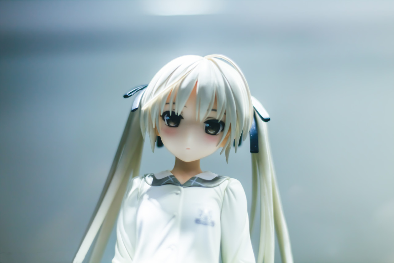 小说：他穿越到精灵世界，开局就被大岩蛇追杀，力壮鸡拼死护主