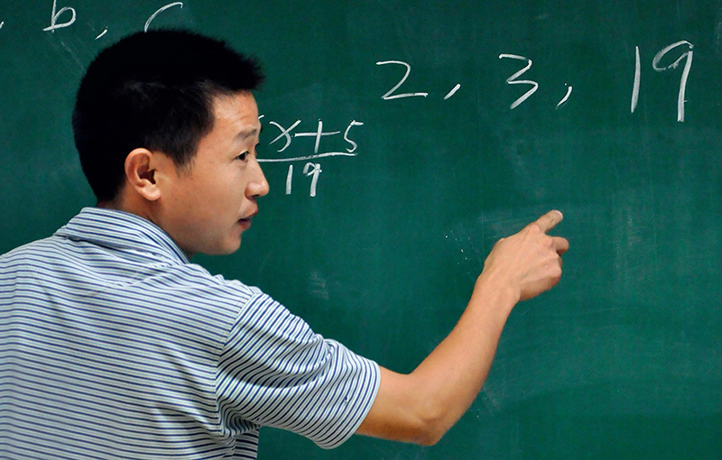 快递小子余建春,余建春快递