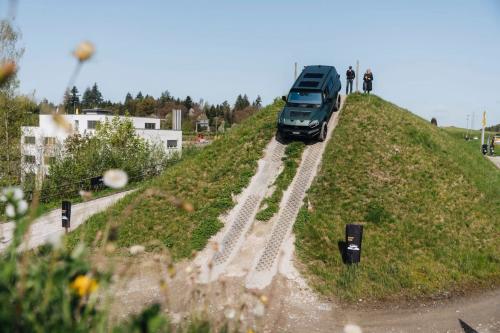 东风猛士917豪华越野版价格,东风猛士917越野性能