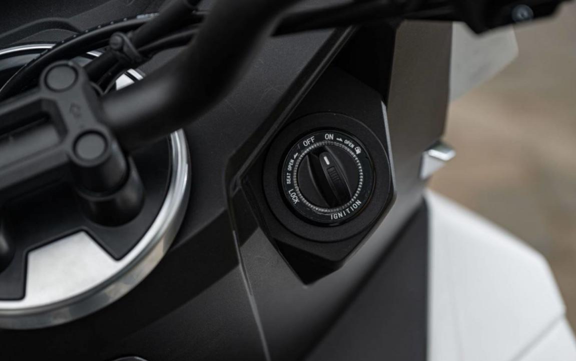 台荣150cc顶配,台荣150新车多少钱