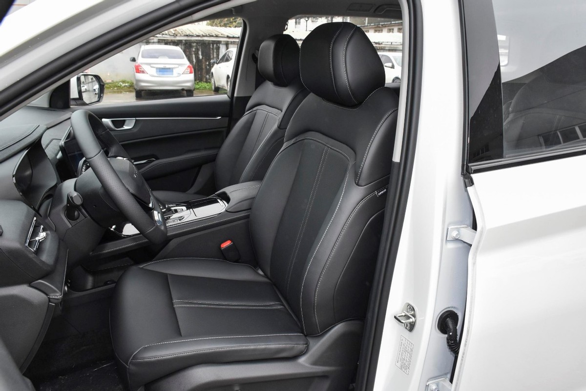 七座家用mpv五菱凯捷,五菱mpv凯捷混合动力三排空间