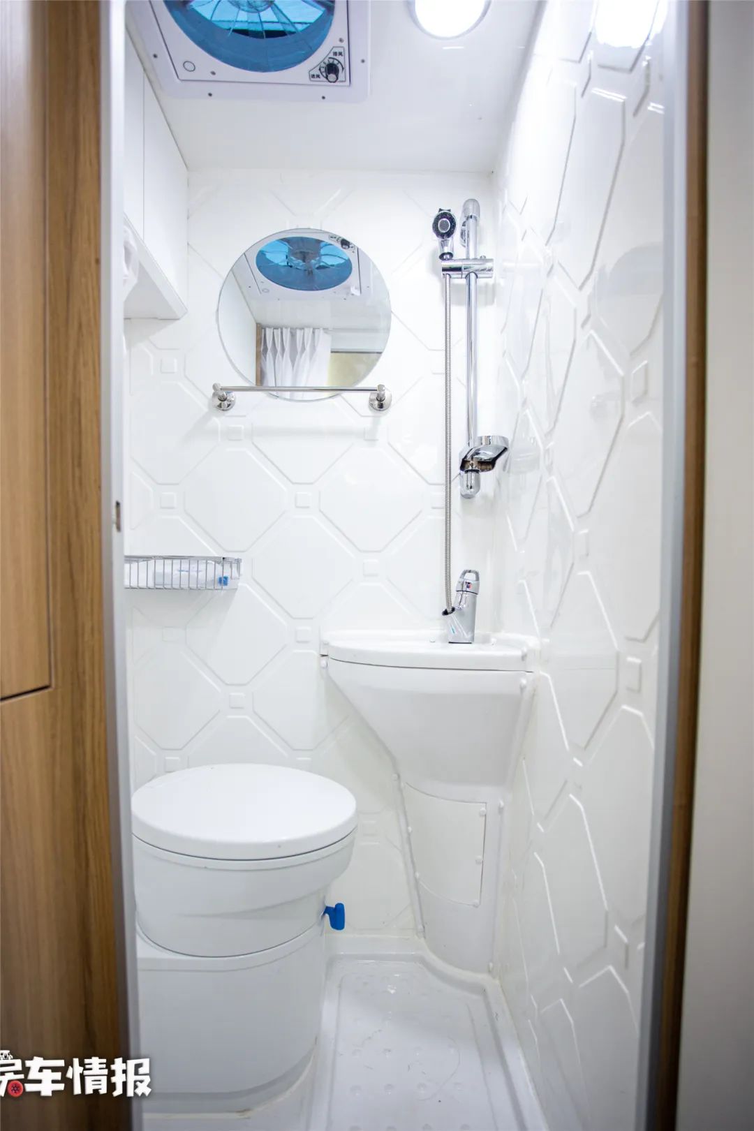 福特b型房车最新款6座,福特最新b型房车4座