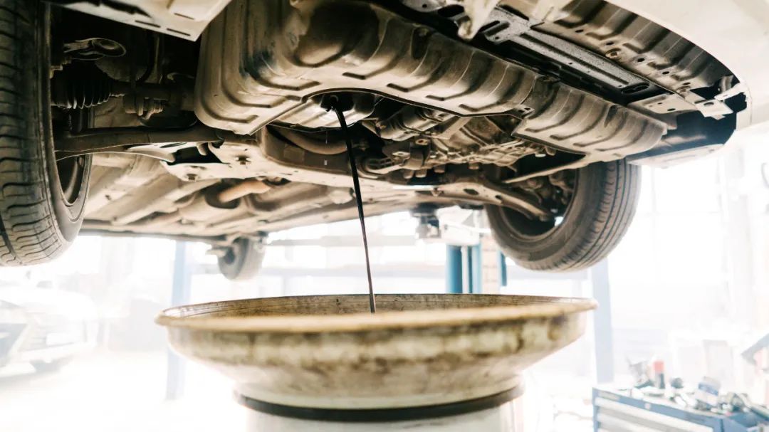 机油消耗大用增加机油标号吗,机油标号可以乱标吗