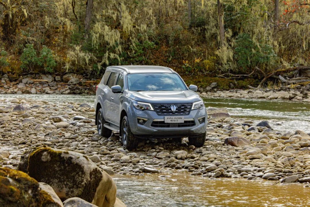试驾全新一代帕拉丁，变化不少，越野“老炮儿”依旧硬核！