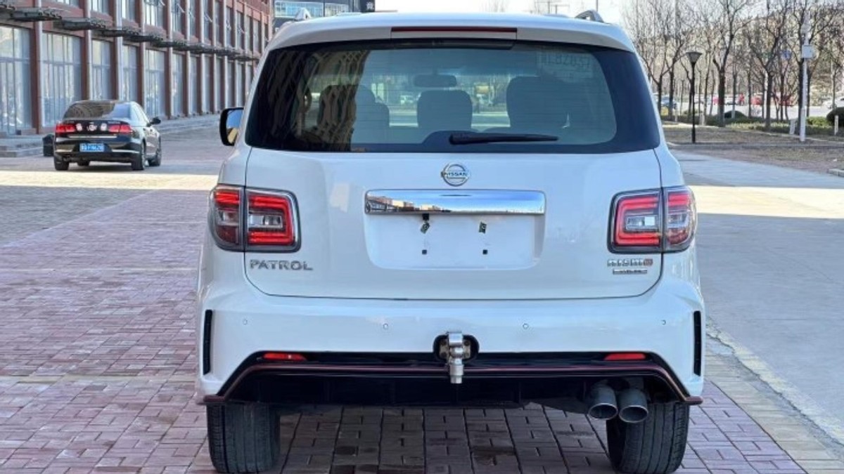 途乐2018款4.0领英版的油耗,十年前二手日产途乐价格