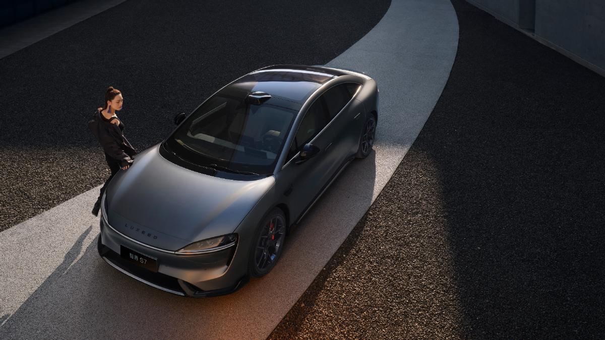 余承东称智界s7将有pura70同款配色,智界s7上市续航