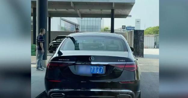 梅赛德斯奔驰迈巴赫s680,梅赛德斯奔驰迈巴赫s600广告视频