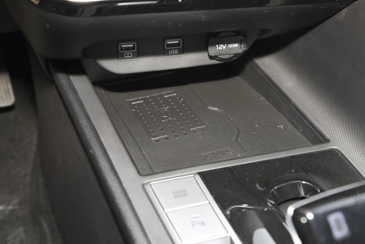 经典与年轻能擦出怎样的火花？解读北京现代伊兰特