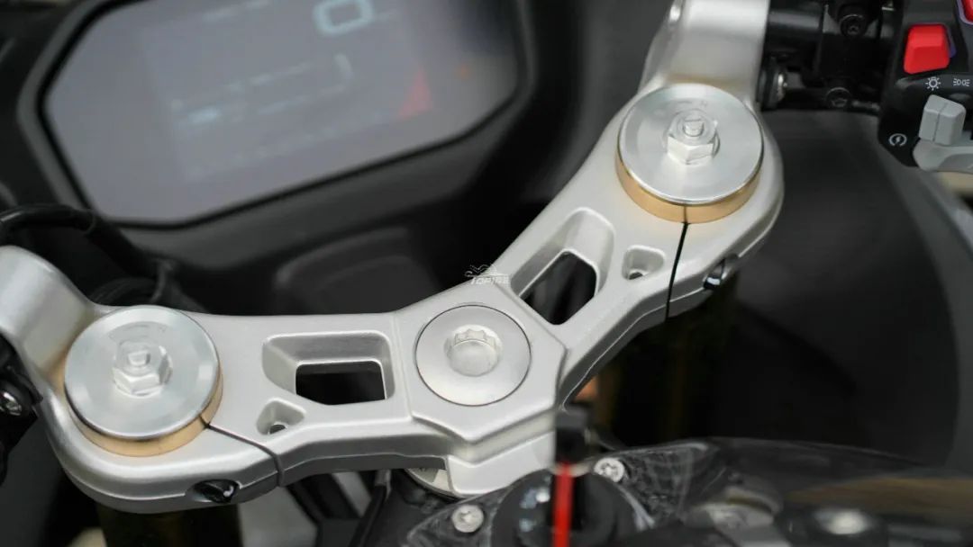 qjmotor赛550s优缺点,qjmotor赛550车型介绍