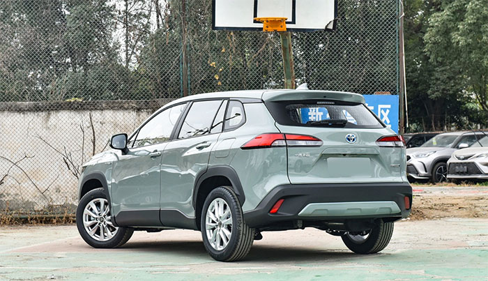 买长安cs75plus还是买卡罗拉锐放,新款丰田卡罗拉锐放2022款落地价