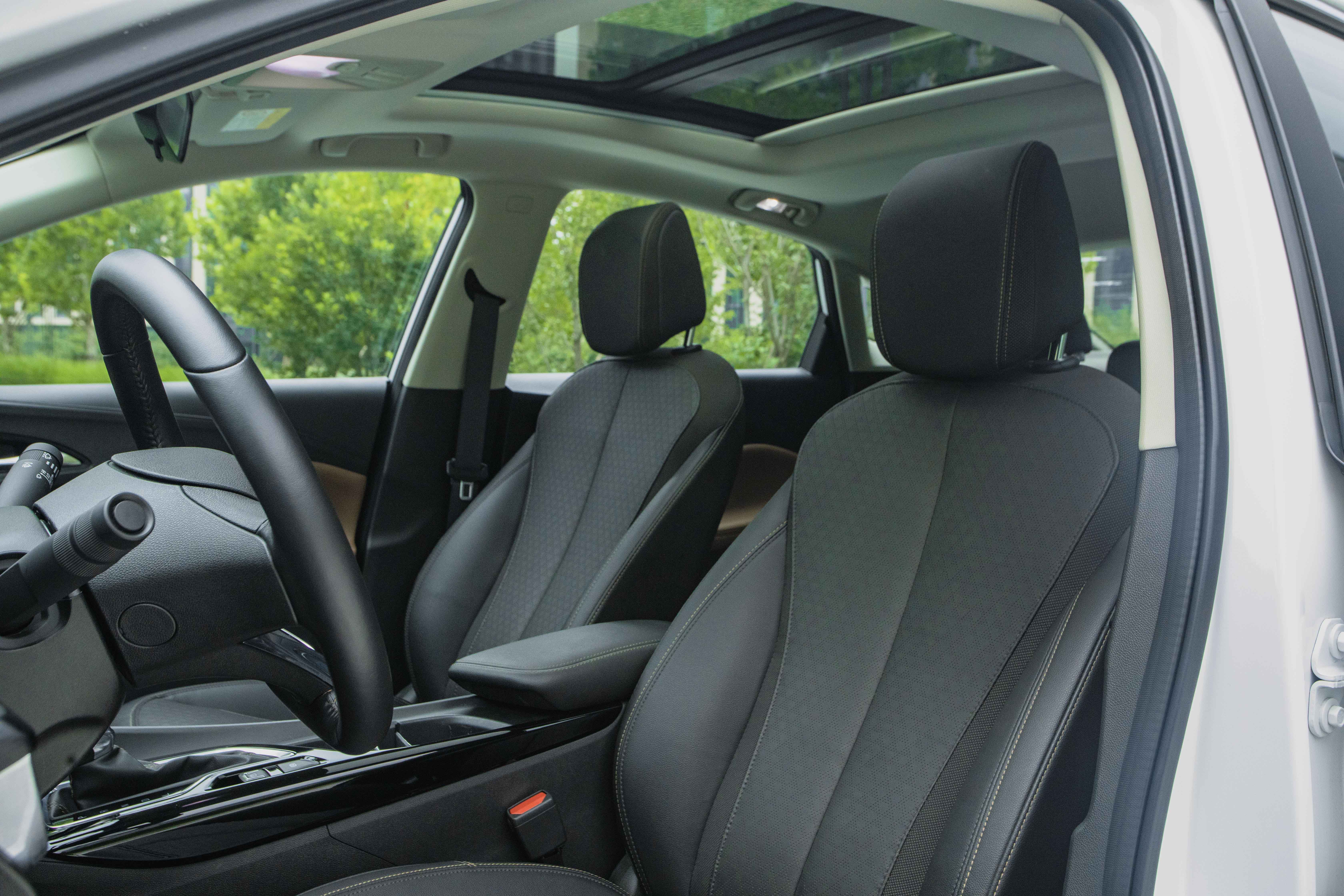 15万的全能家轿王怎么样？试驾别克威朗Pro