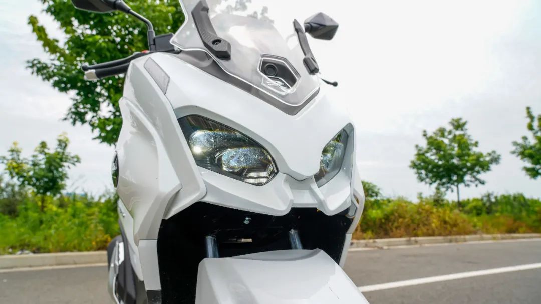 外观原创动力强劲，标配TCS摄像头胎压监测—16999元QJ鸿150解析