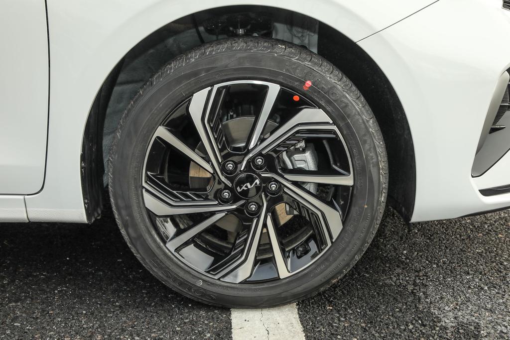 起亚k3插电混动车质量怎么样,起亚k3和斯柯达昕锐哪个质量好