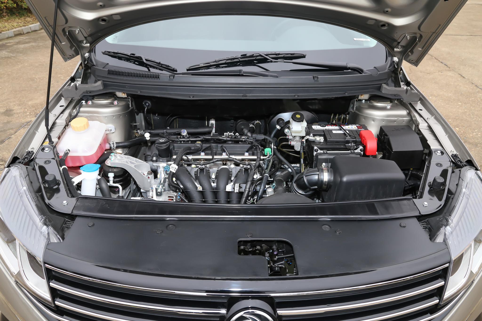 复刻版的大众三厢家轿，更便宜更漂亮，油耗6.4L，带你看景逸S50