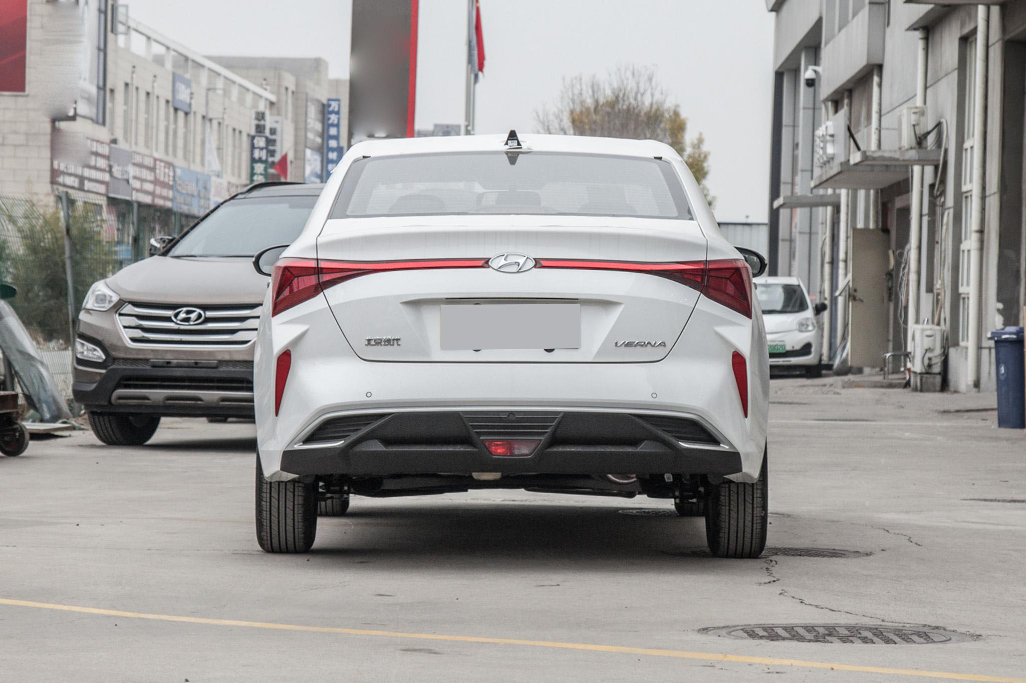 4.9l百公里油耗多少钱一公里,4.4l油耗