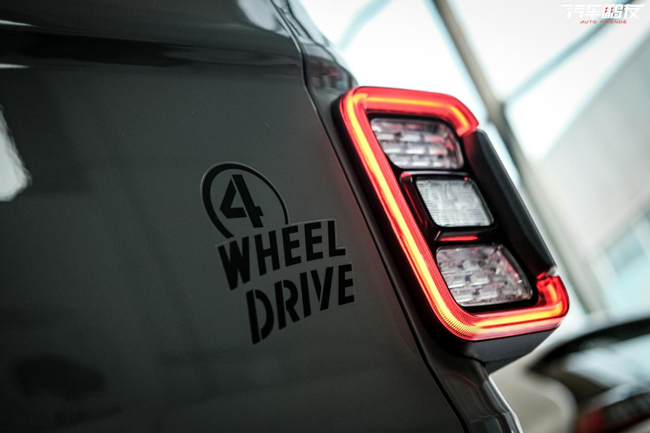 新款jeep角斗士,jeep角斗士适合跑长途吗