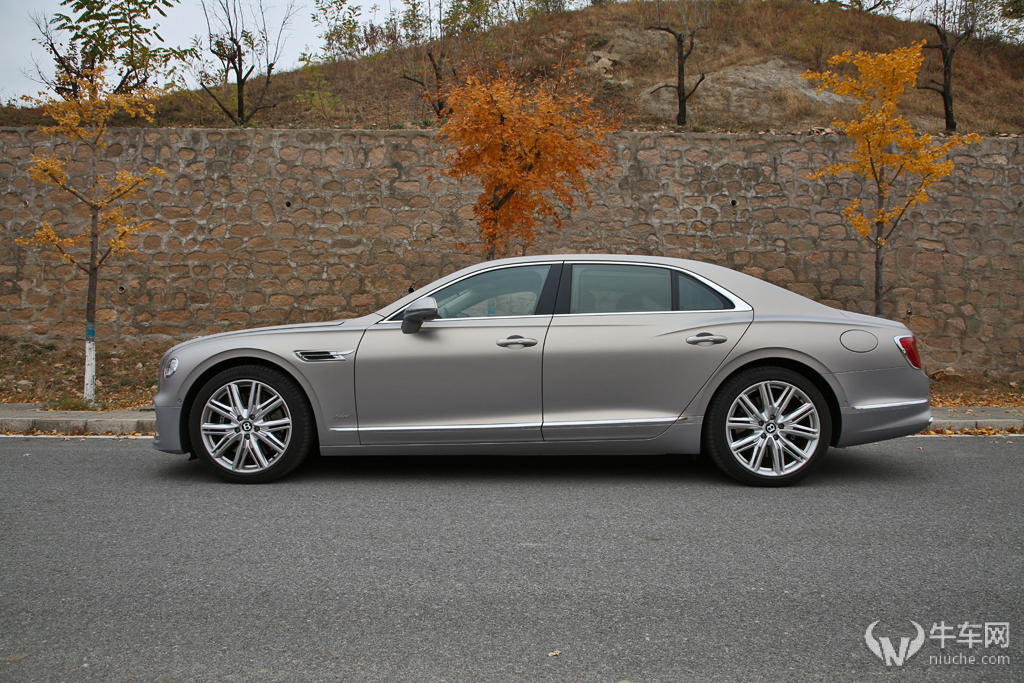 宾利飞驰phev傲世版,宾利飞驰phevhybrid