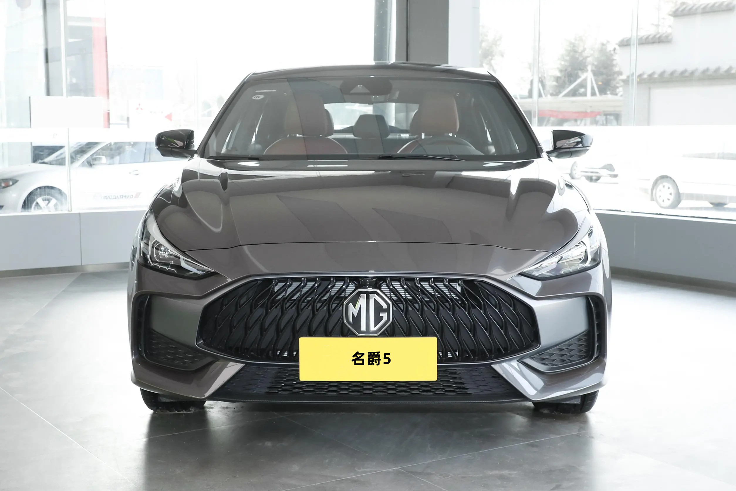 2022款名爵5全系都改动了吗,名爵5新款轿跑2022款和老款的区别