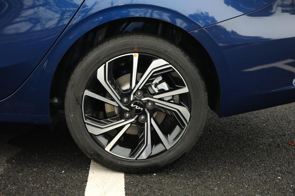 全新起亚k3用车真实感受,跑了十万公里的起亚k3值得买吗