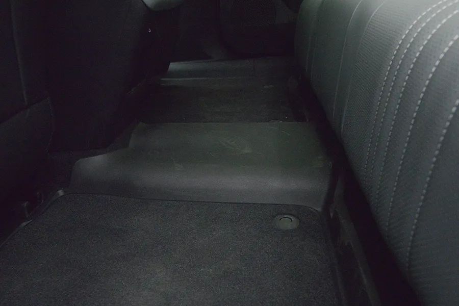 吉利银河e8半辐式方向盘怎么选,吉利银河e8龙腾版和汉ev