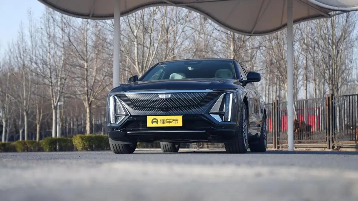 凯迪拉克锐歌燃油版,凯迪拉克LYRIQ锐歌测评