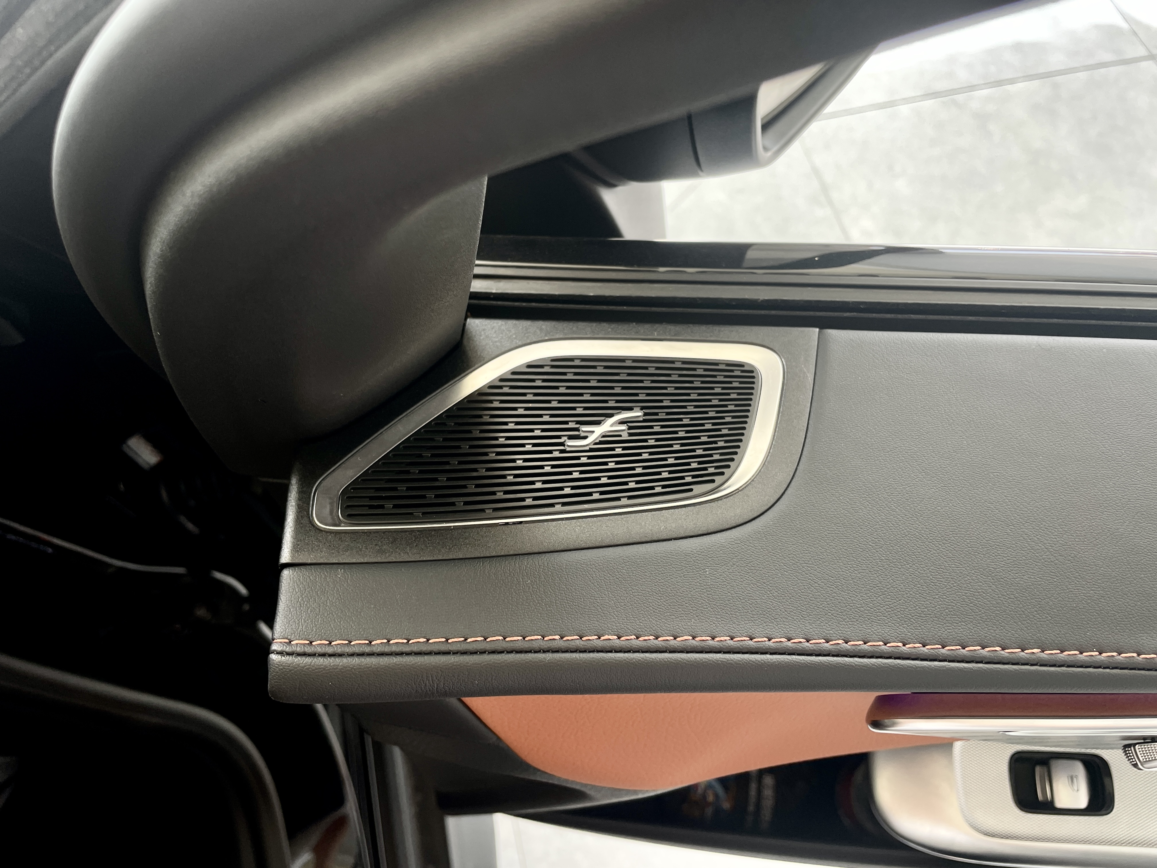 奔驰glc260升级柏林之声多少钱,奔驰全新glc260喇叭