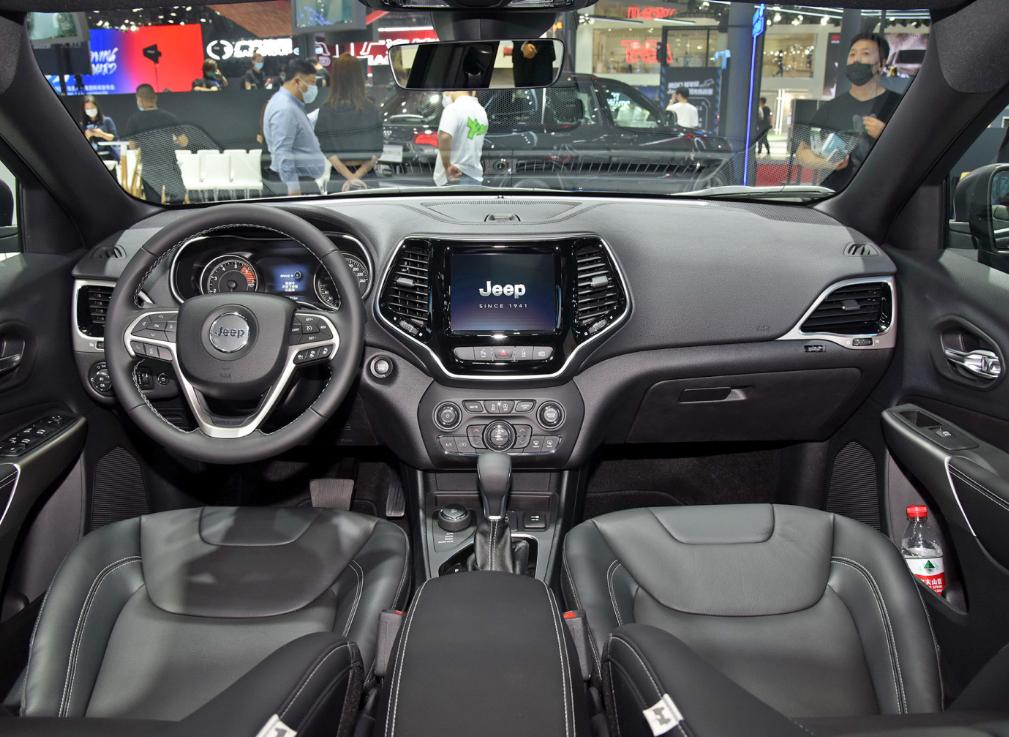 jeep新款自由光价格及图片,16万落地2.0t的车有哪些