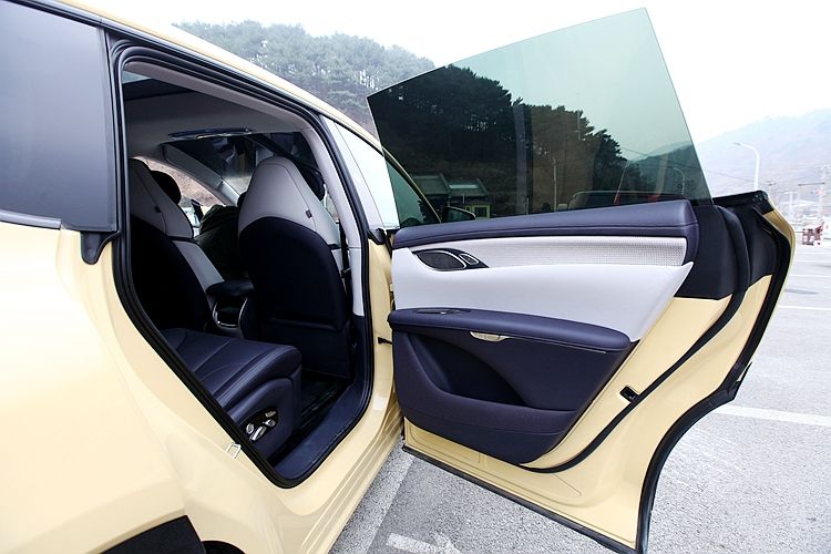 智己ls7新一代智舱,智己ls7urbanfitpro测评