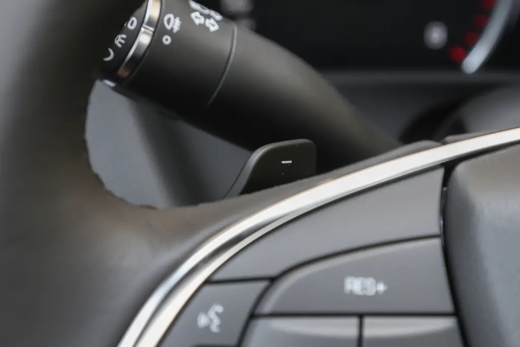 凯迪拉克ct6沃尔沃s90,凯迪拉克ct6属于什么级别