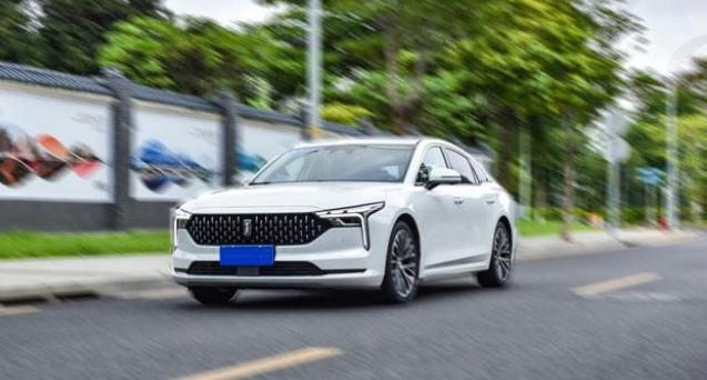 第一视角试驾2010款奔腾b70,10款奔腾b70自动挡2.0试驾